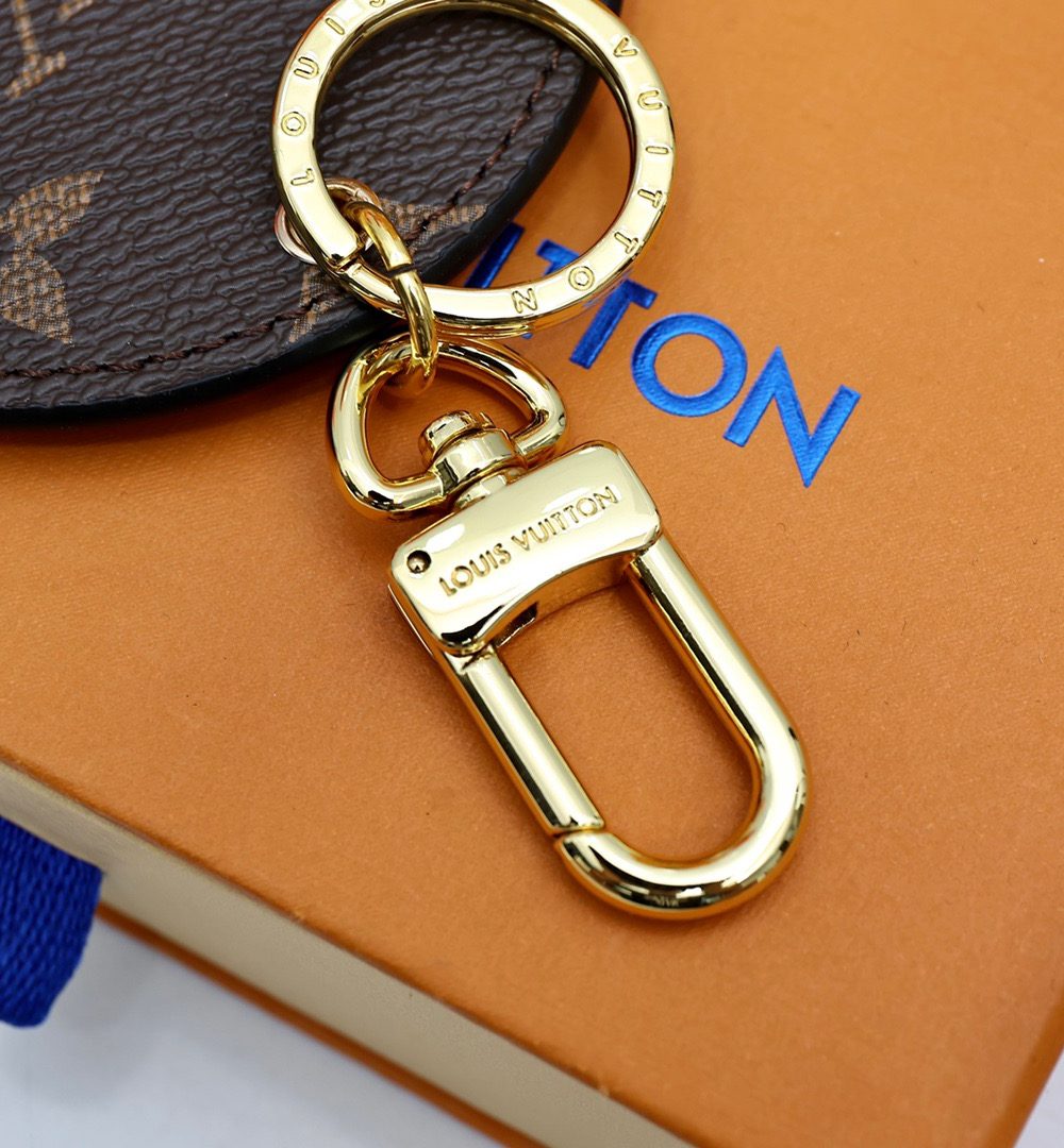 GJ02 – Key holder and bag charm