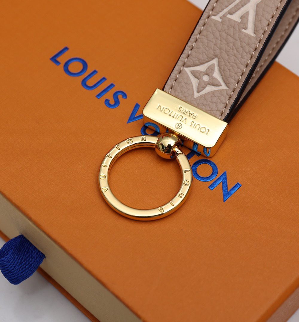 GJ08 – Key holder and bag charm