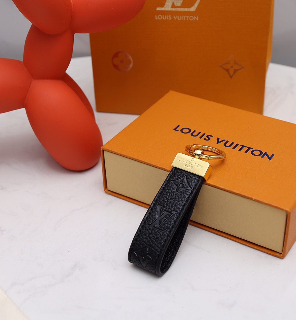 GJ08 – Key holder and bag charm