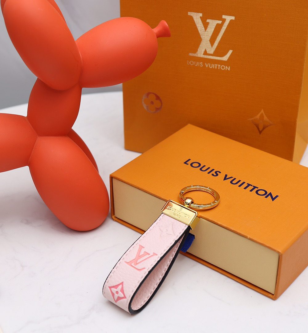 GJ08 – Key holder and bag charm