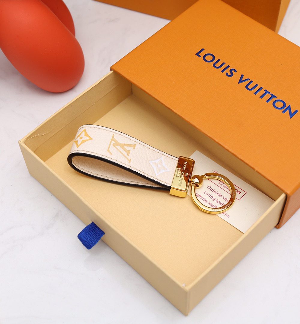 GJ08 – Key holder and bag charm