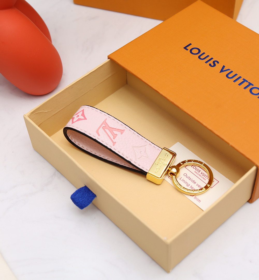 GJ08 – Key holder and bag charm