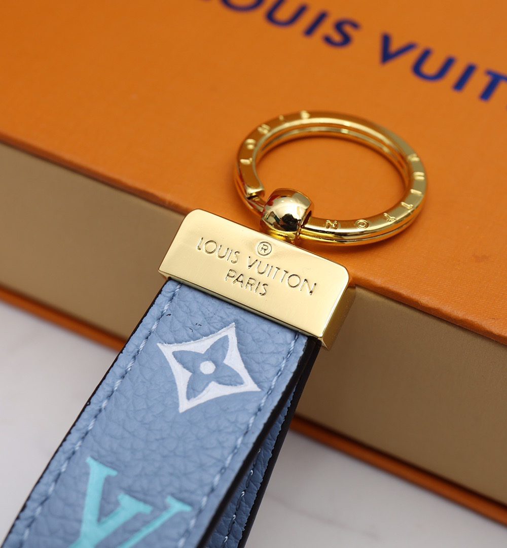 GJ08 – Key holder and bag charm