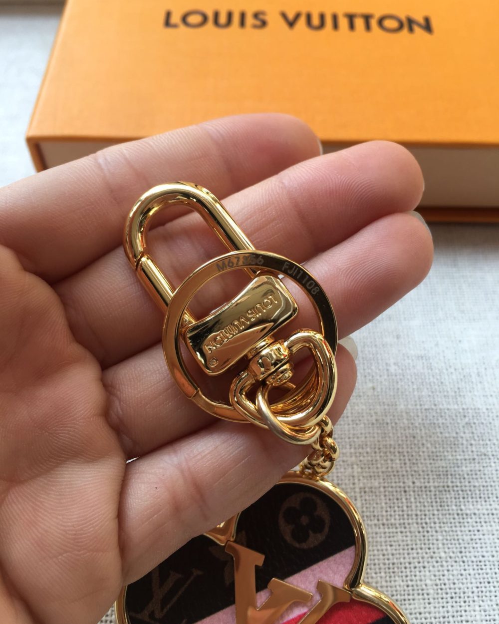 GJ11 – Key holder and bag charm