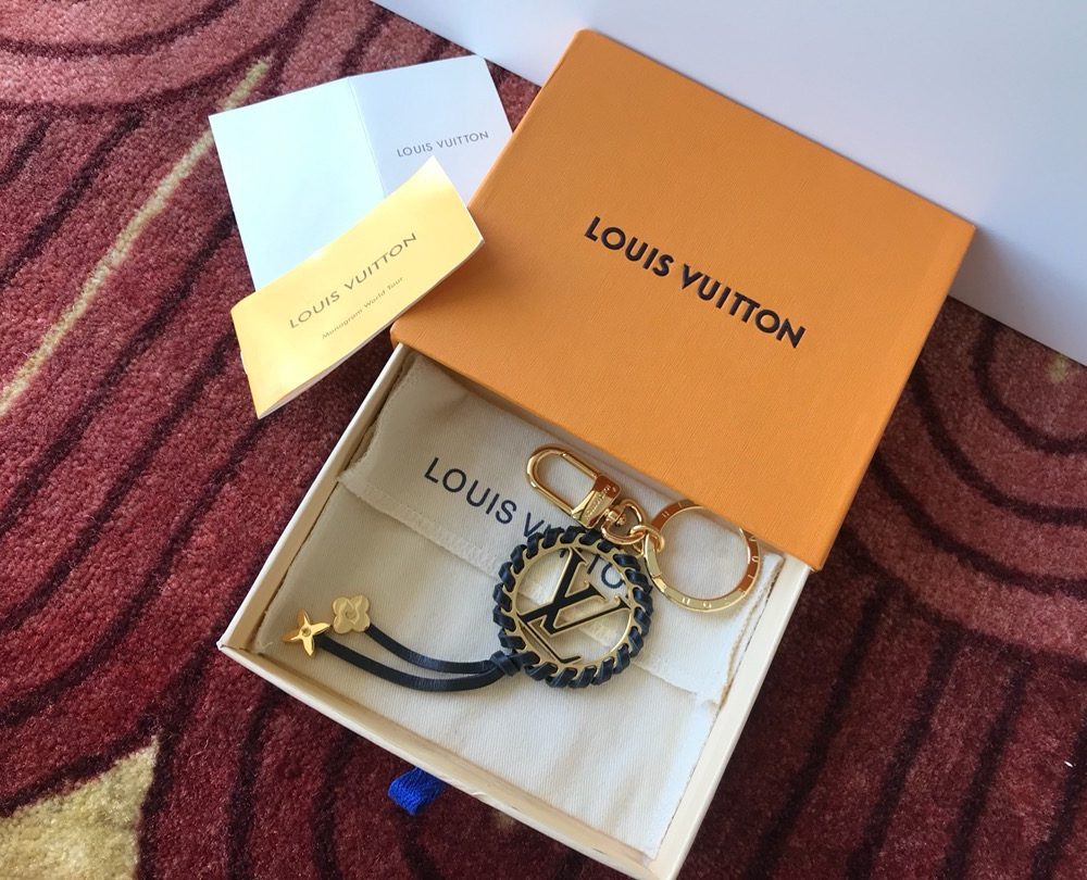 GJ13 – Key holder and bag charm