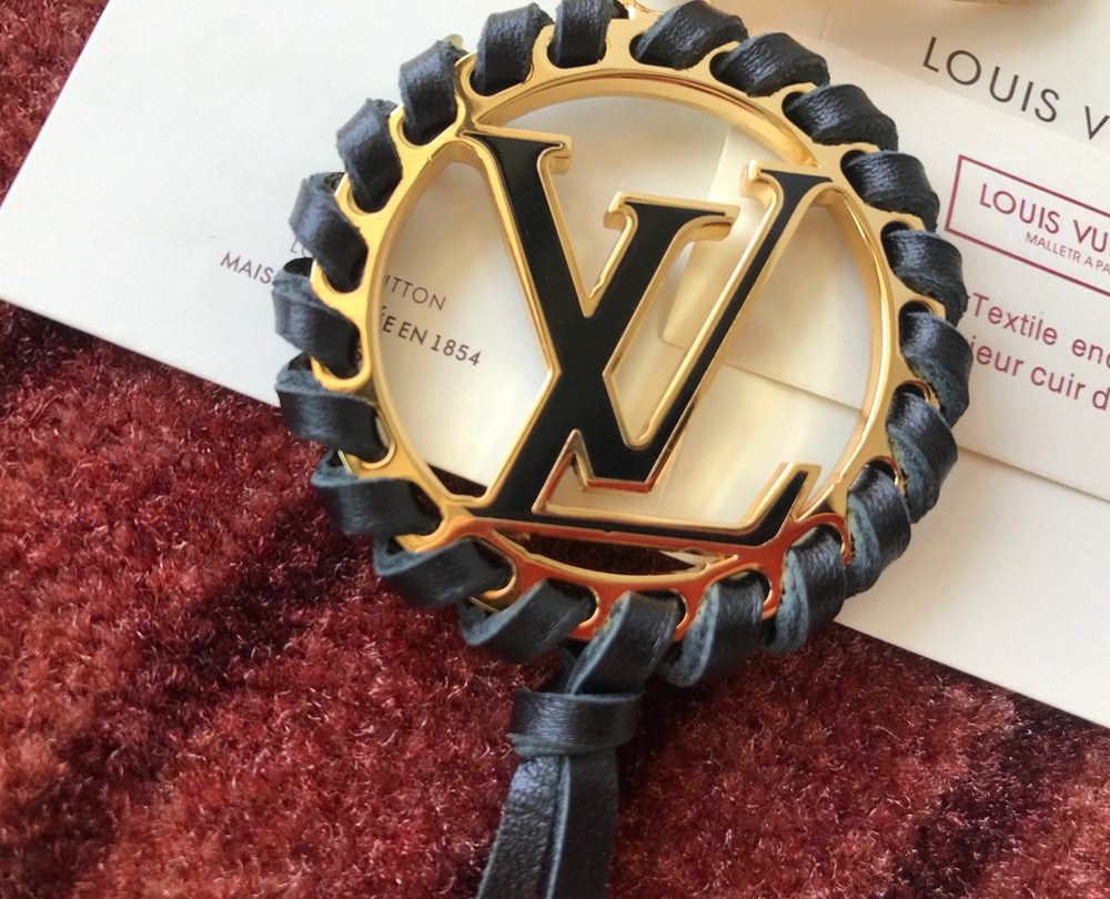 GJ13 – Key holder and bag charm