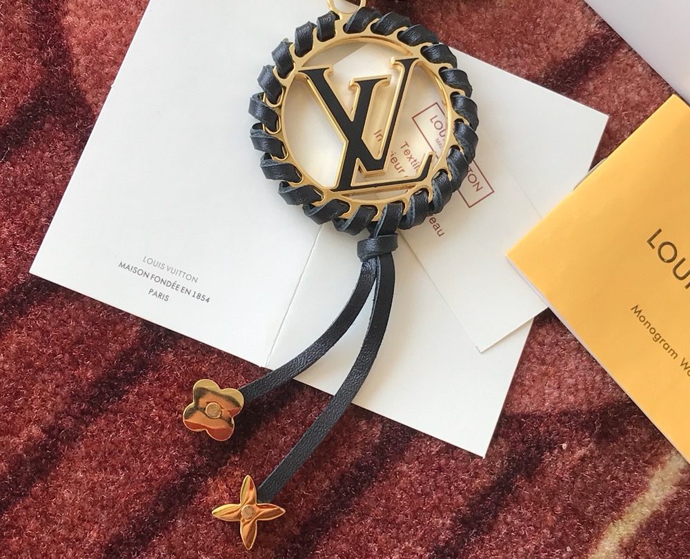 GJ13 – Key holder and bag charm