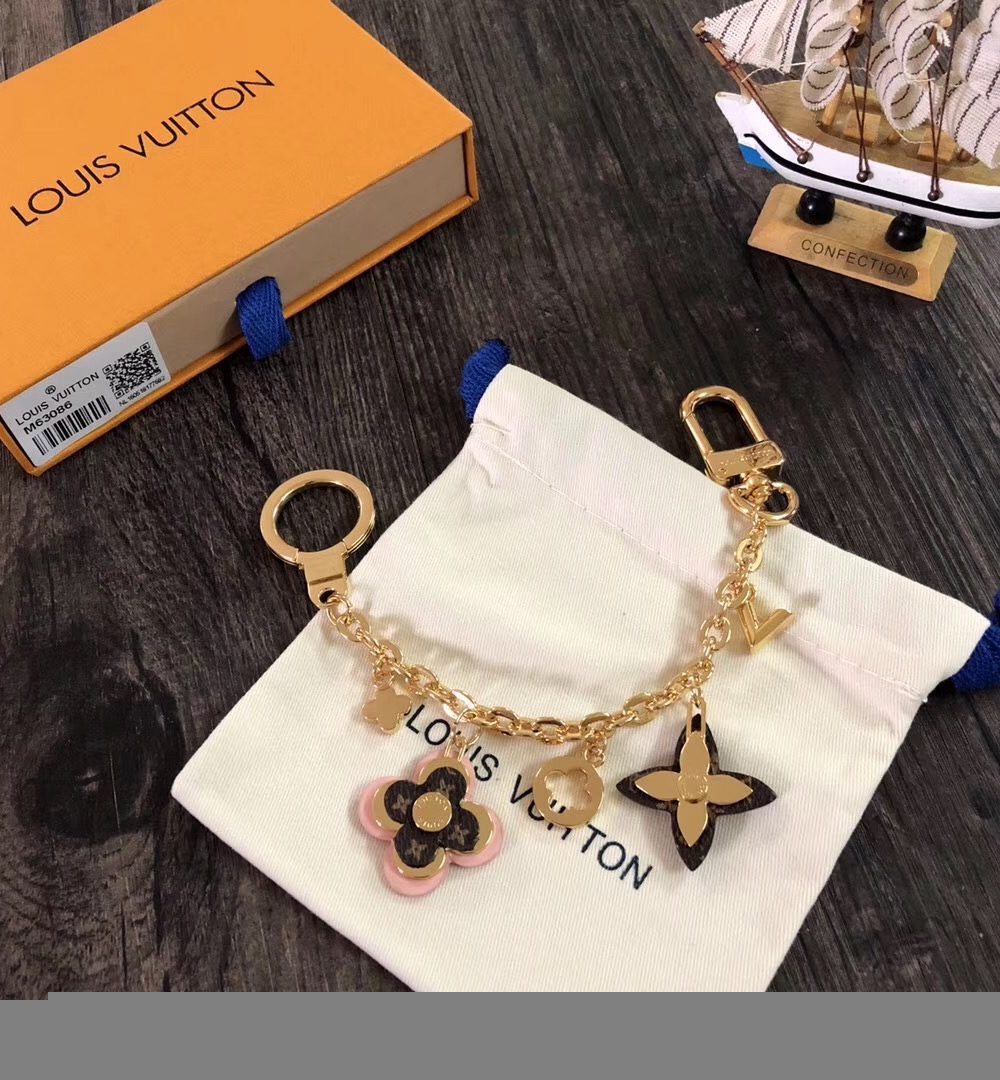 GJ14 – Key holder and bag charm