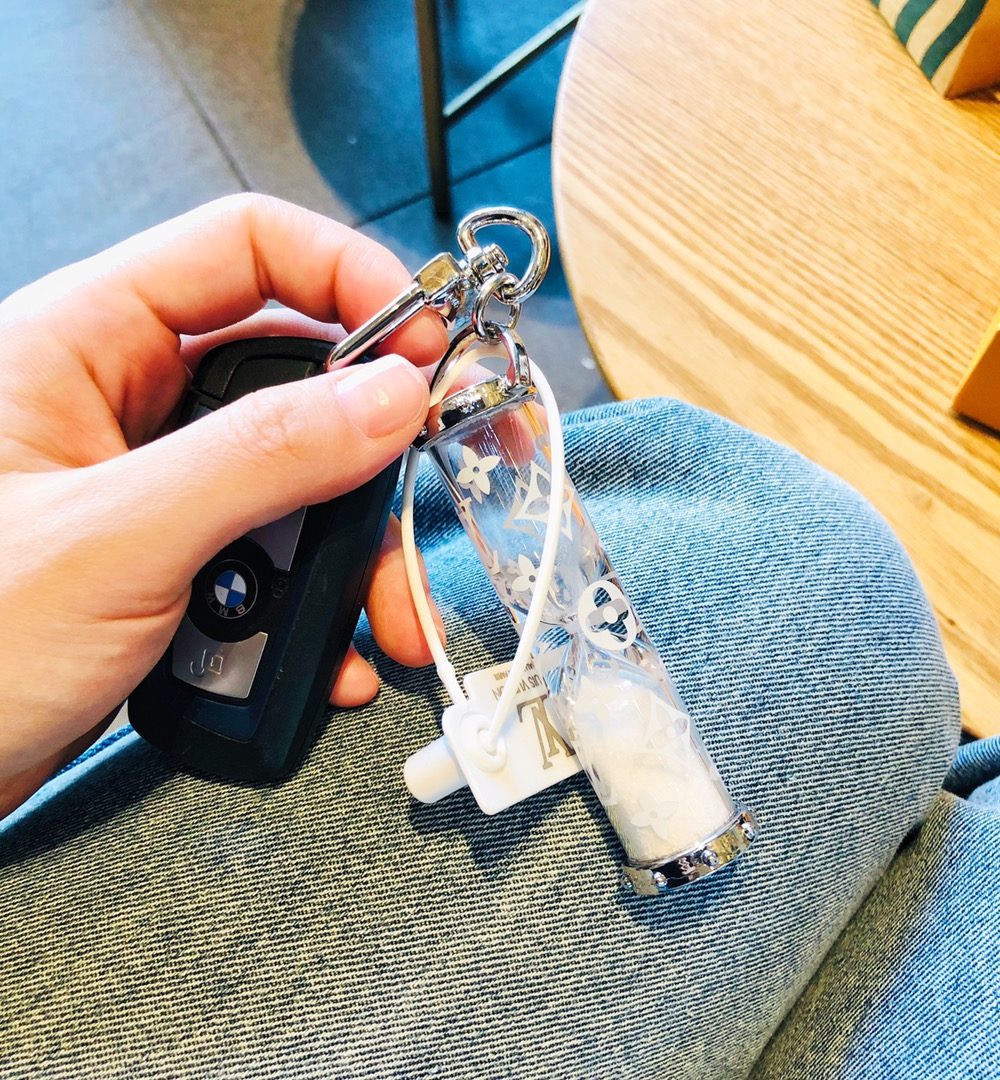 GJ16 – Key holder and bag charm