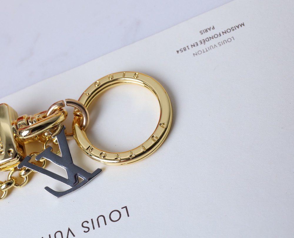 GJ18 – Key holder and bag charm