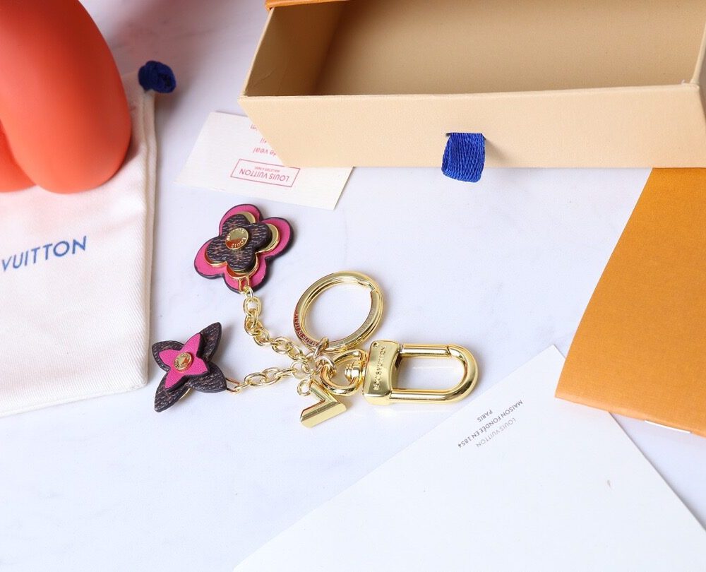 GJ19 – Key holder and bag charm