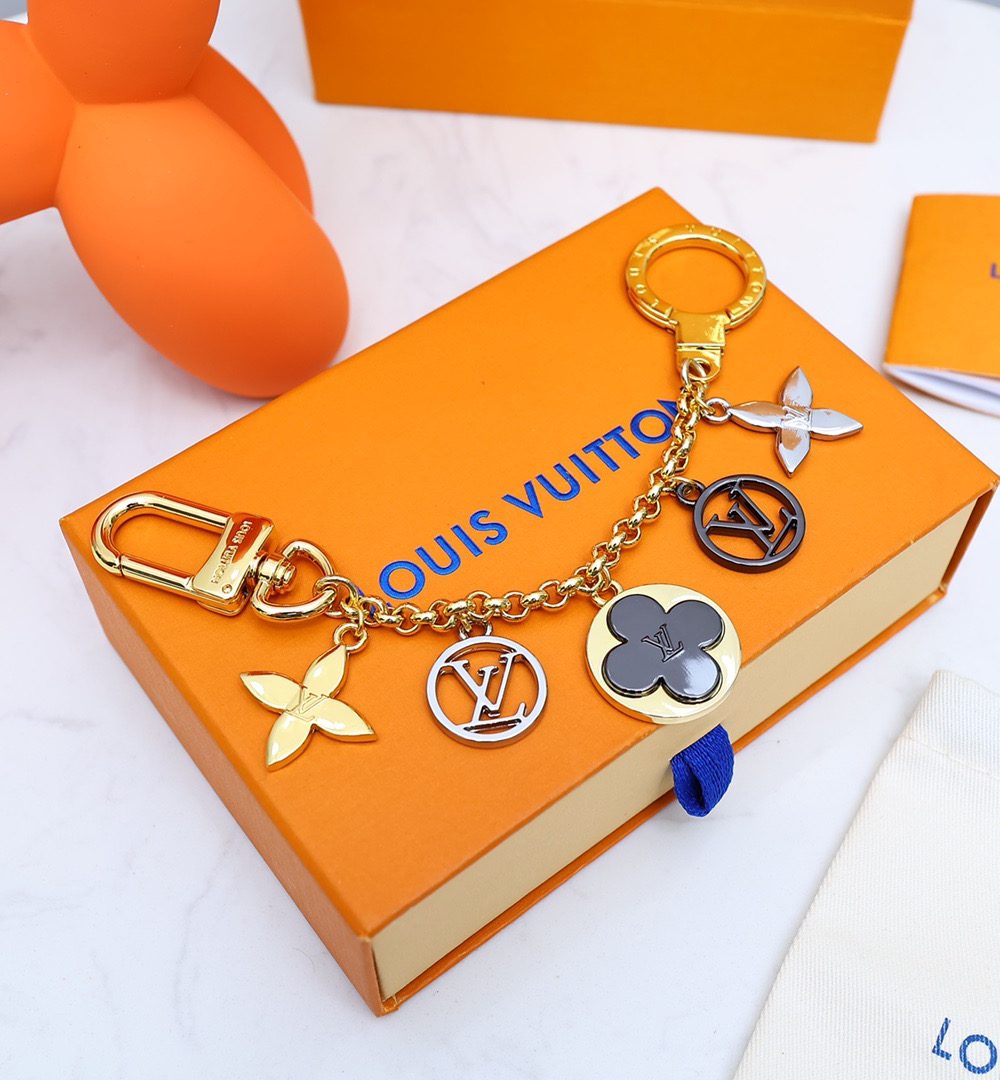 GJ22 – Key holder and bag charm