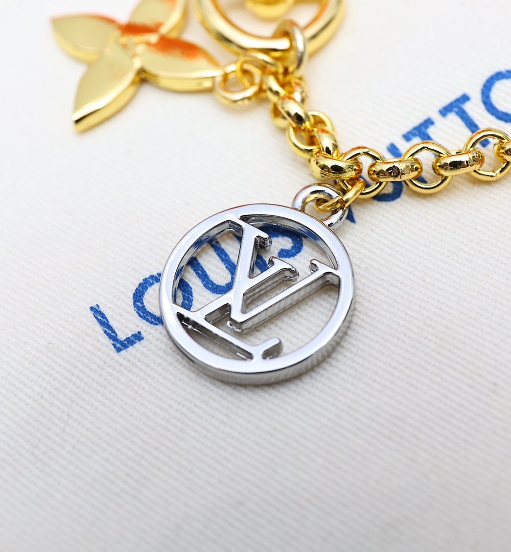 GJ22 – Key holder and bag charm