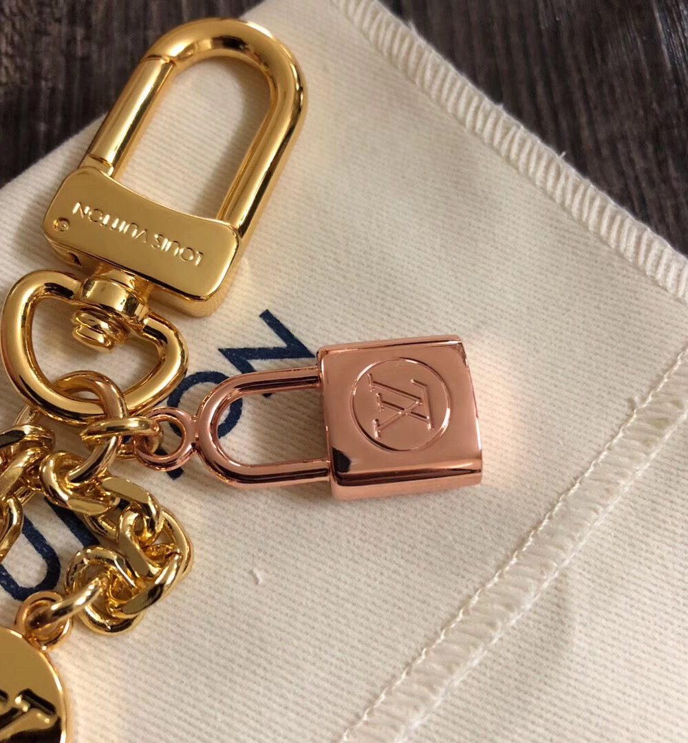 GJ23 – Key holder and bag charm