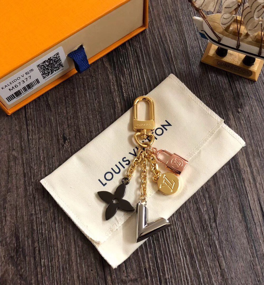 GJ23 – Key holder and bag charm