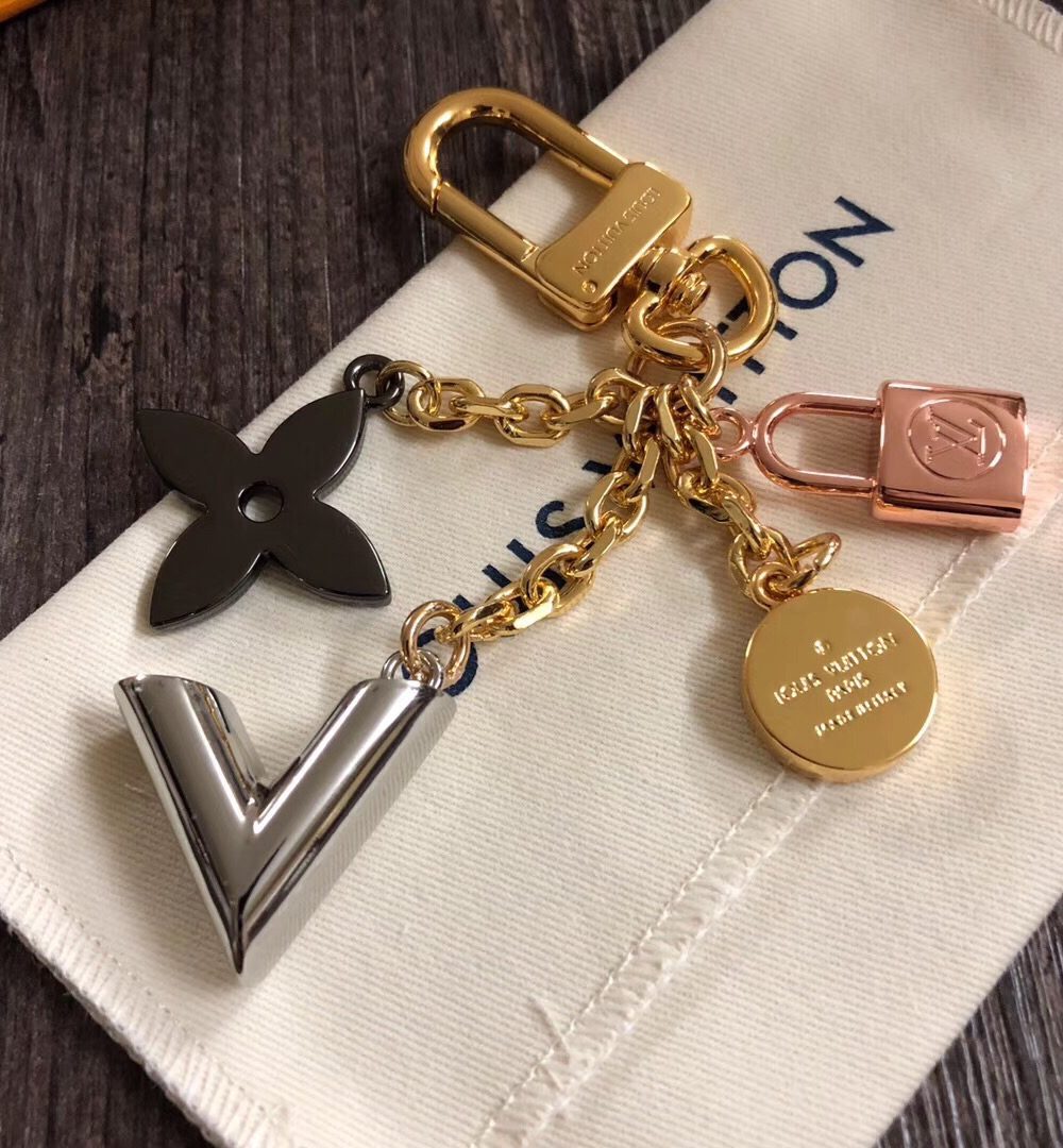 GJ23 – Key holder and bag charm