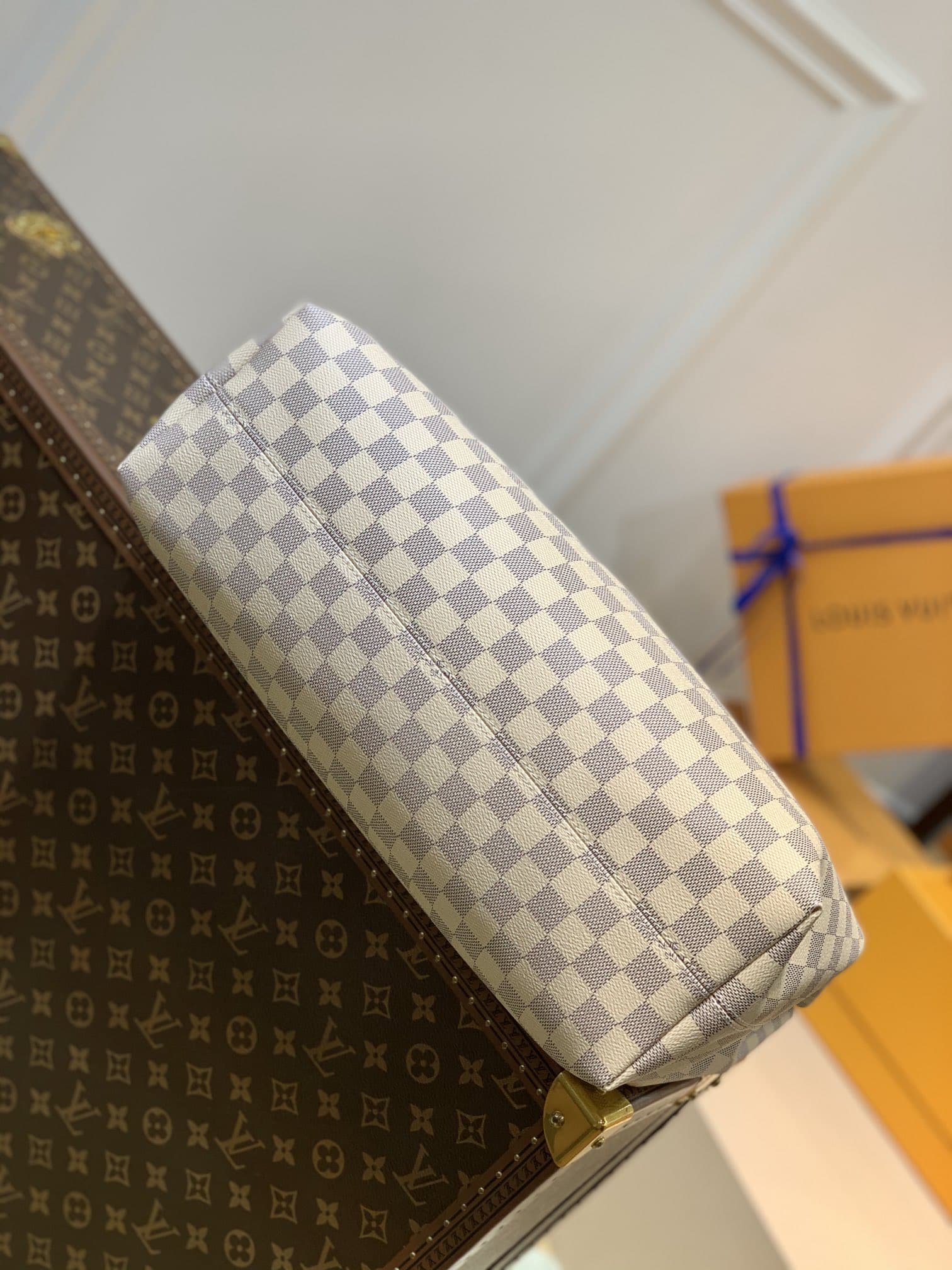 1:1 Replica Louis Vuitton LV Graceful MM Damier Azur Canvas Exclusive Bag For Women N42233 - 16.1in/ 41cm - Image 5
