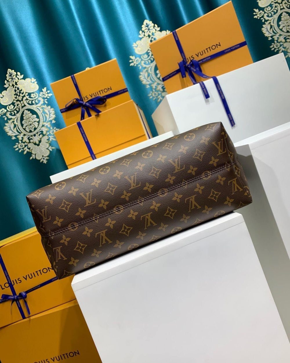 1:1 Replica Louis Vuitton LV Graceful MM Monogram Canvas Exclusive Bag For Women M43703 - 16.1in/ 41cm