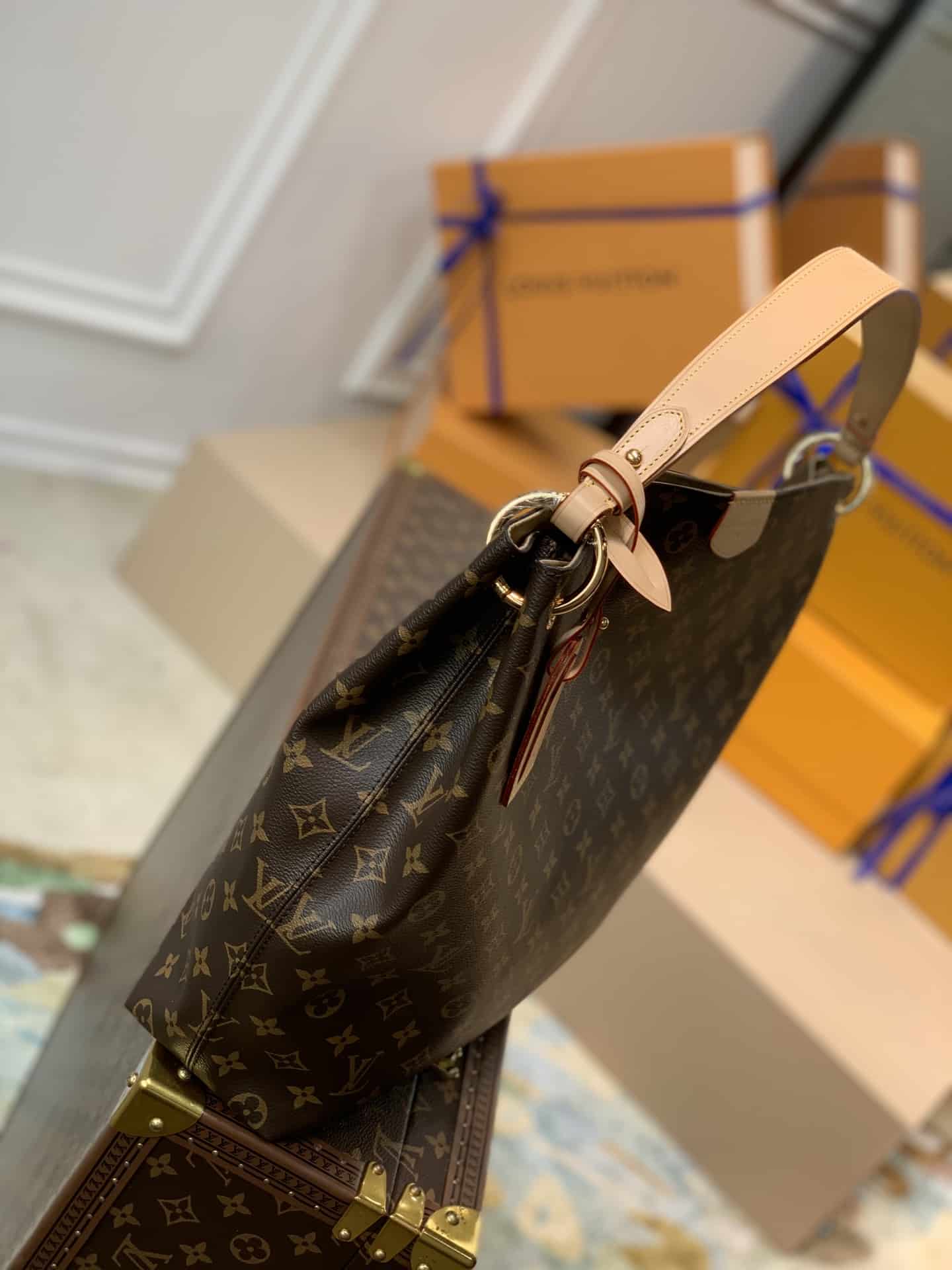 1:1 Replica Louis Vuitton LV Graceful MM Monogram Canvas Exclusive Bag For Women M43704 - 16.1in/ 41cm - Image 4