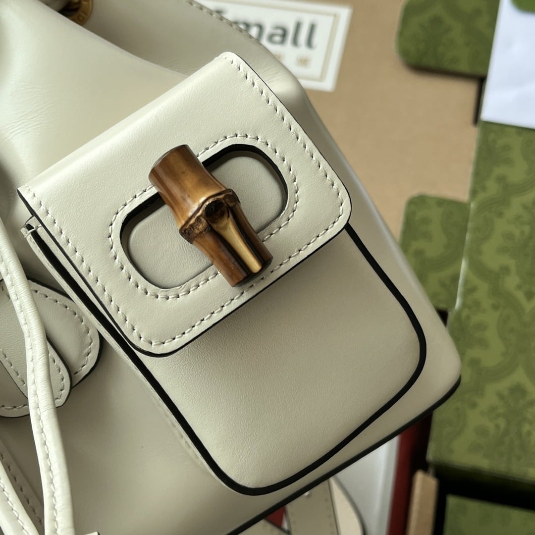 1:1 Replica Gucci Bamboo Small Backpack White For Women, Women's Bags 8.6in/22cm GG 702101 UZY0T 9022 - Image 9