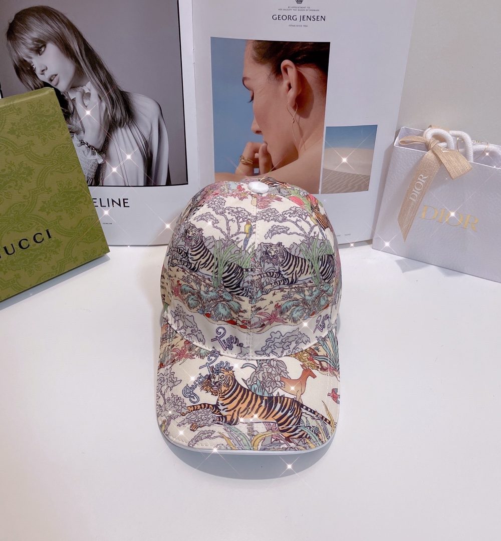 Gucci Baseball Hat With Tiger White GG Hat