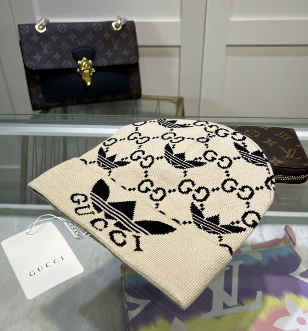 Gucci Beanie Cashmere In Beige