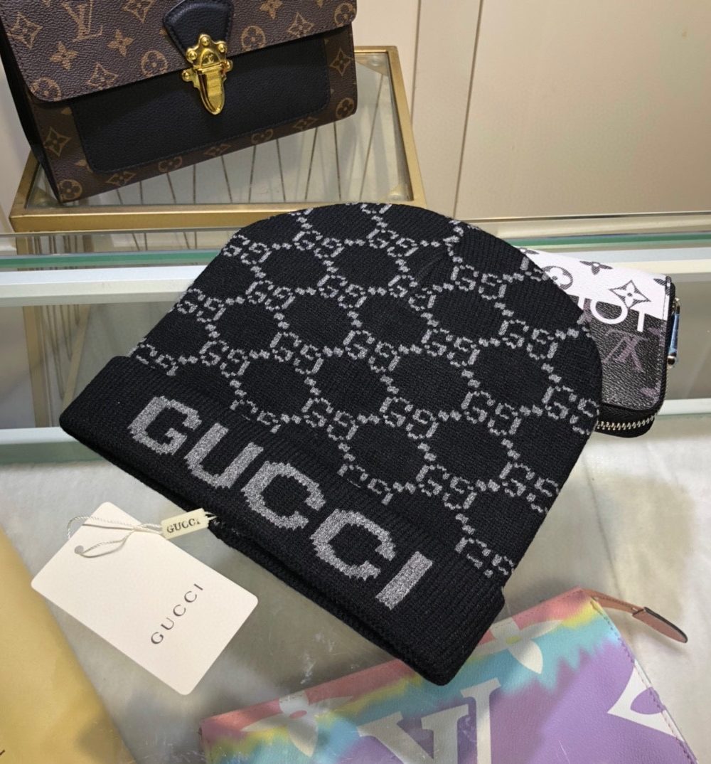Gucci Beanie Cashmere In Black