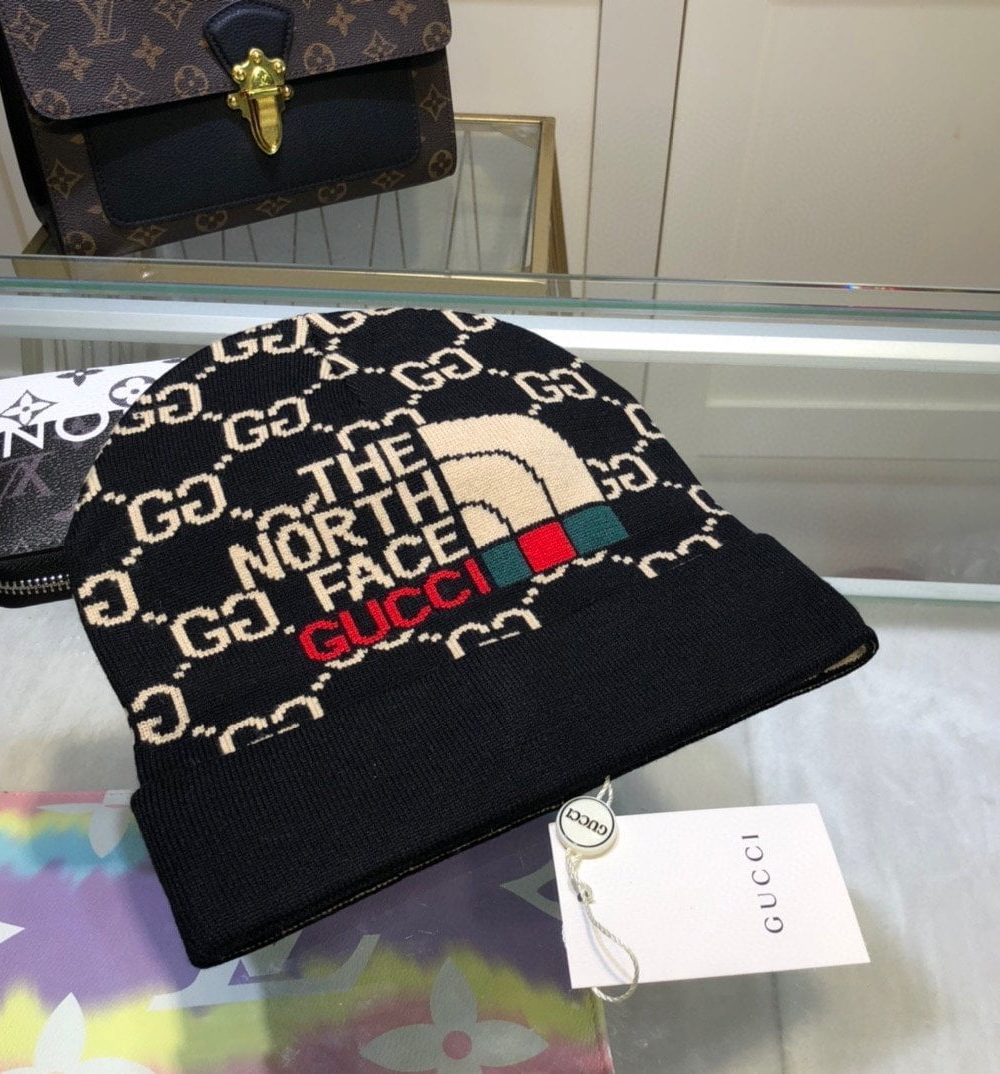 Gucci Beanie Cashmere In Black