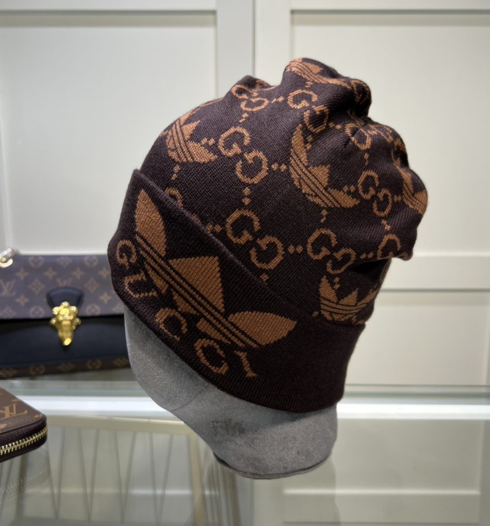Gucci Beanie Cashmere In Brown