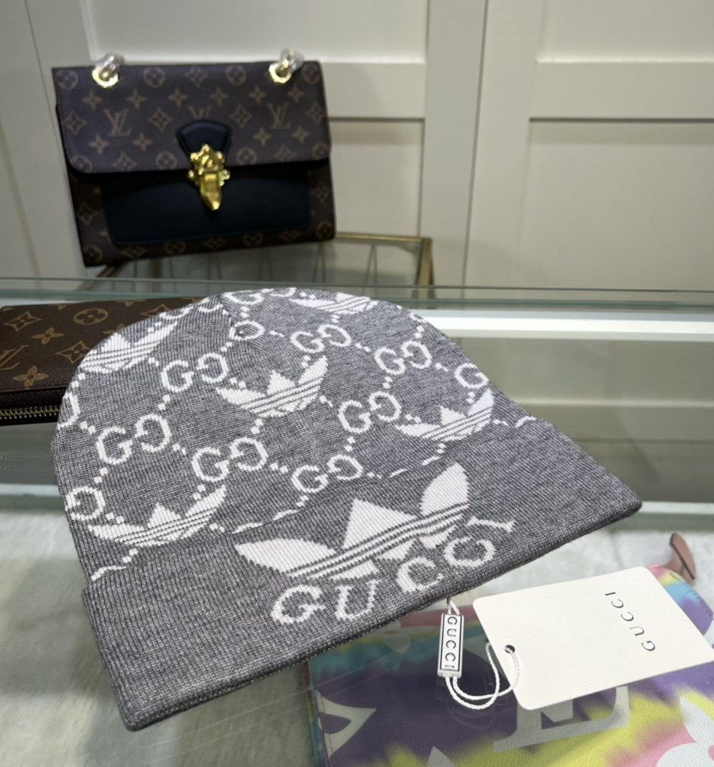 Gucci Beanie Cashmere In Grey