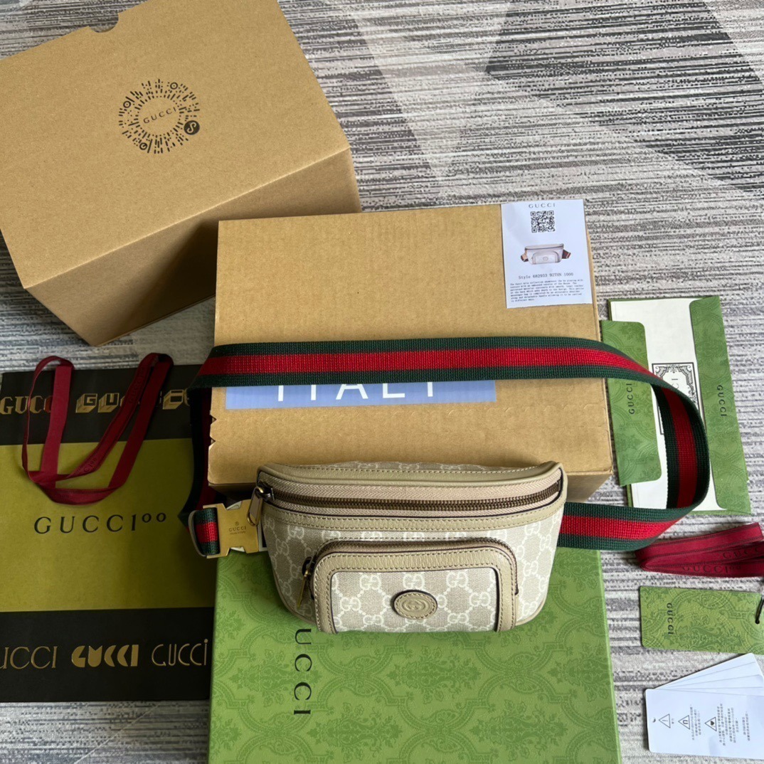1:1 Replica Gucci Belt Bag With Interlocking G Beige And White GG Sumpreme Canvas For Women 9in/23cm GG 682933 UULCT 9682
