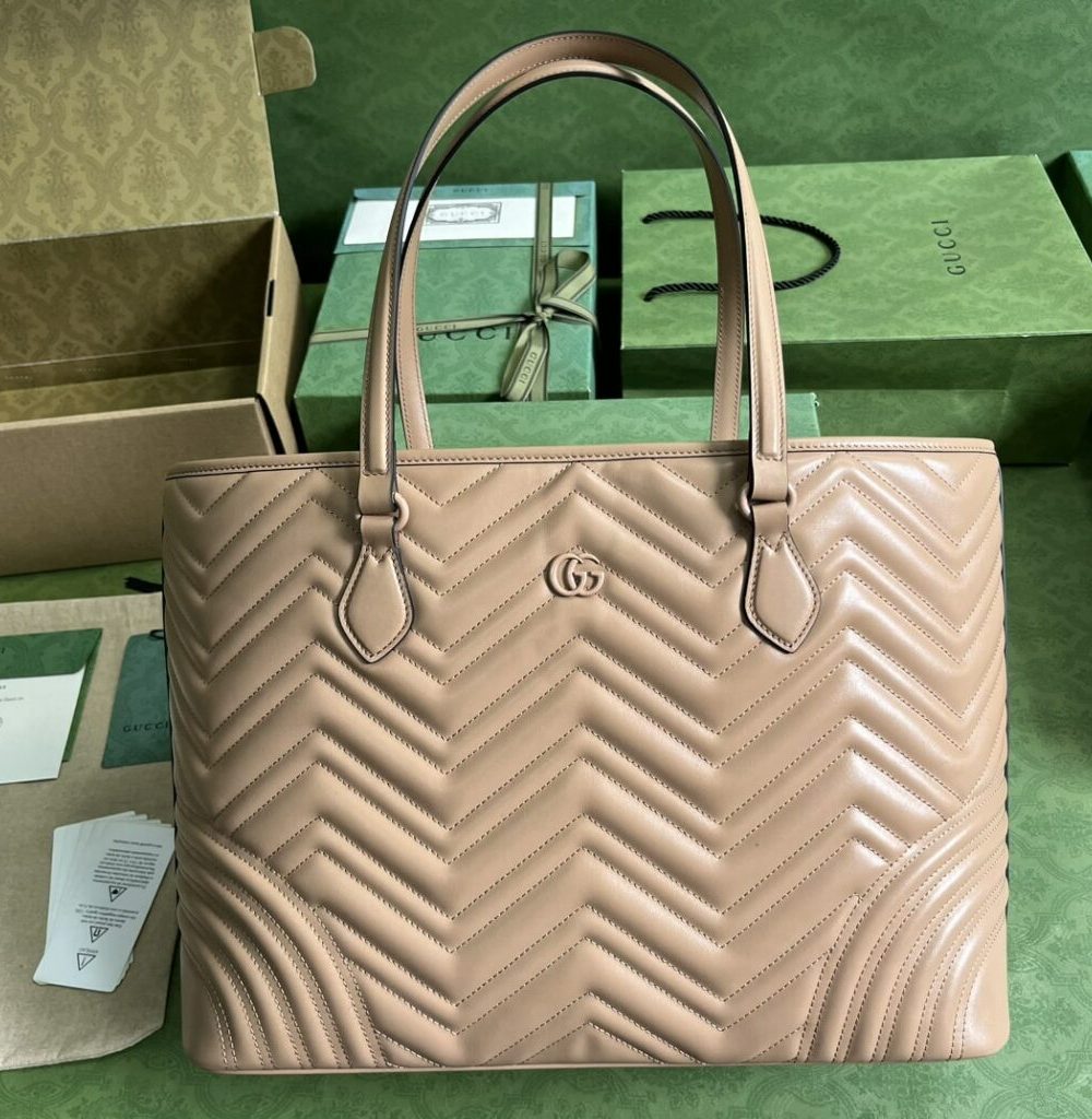 1:1 Replica Gucci Casual Style Logo Totes Cream/Black For Women 38.5cm / 15.1in 739684 DAAAH 2754