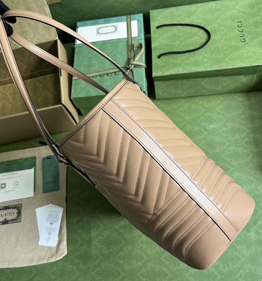 1:1 Replica Gucci Casual Style Logo Totes Cream/Black For Women 38.5cm / 15.1in 739684 DAAAH 2754