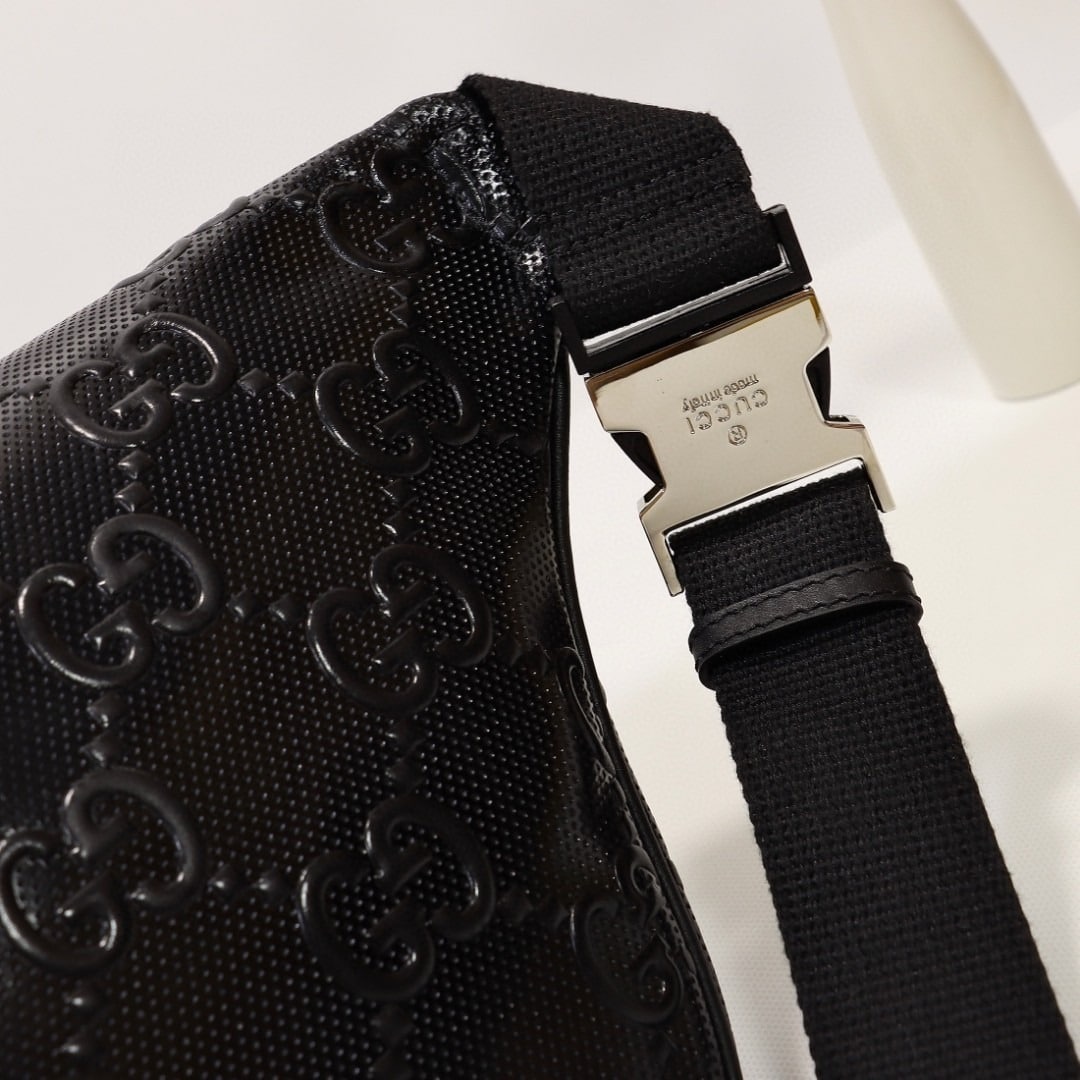 1:1 Replica Gucci Embossed Belt Bag Black For Men 11in/28cm 645093 1W3CN 1000 - Image 9