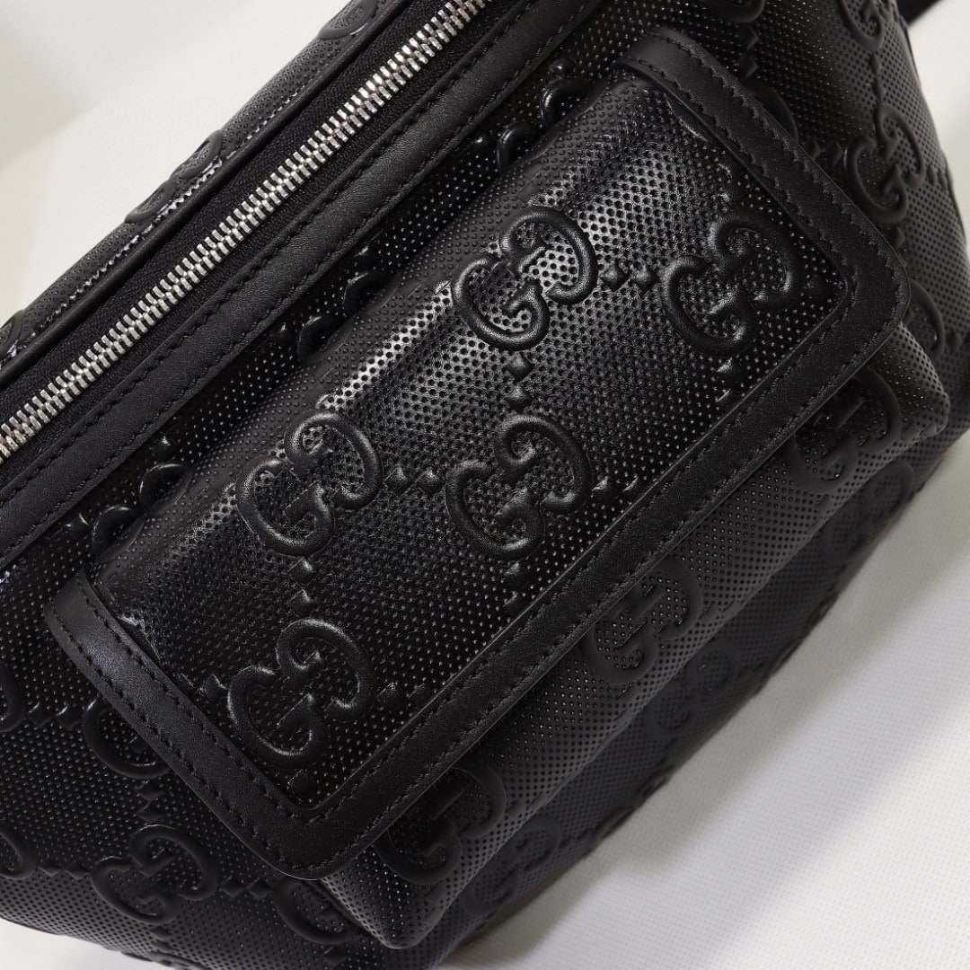 1:1 Replica Gucci Embossed Belt Bag Black For Men 11in/28cm 645093 1W3CN 1000 - Image 4
