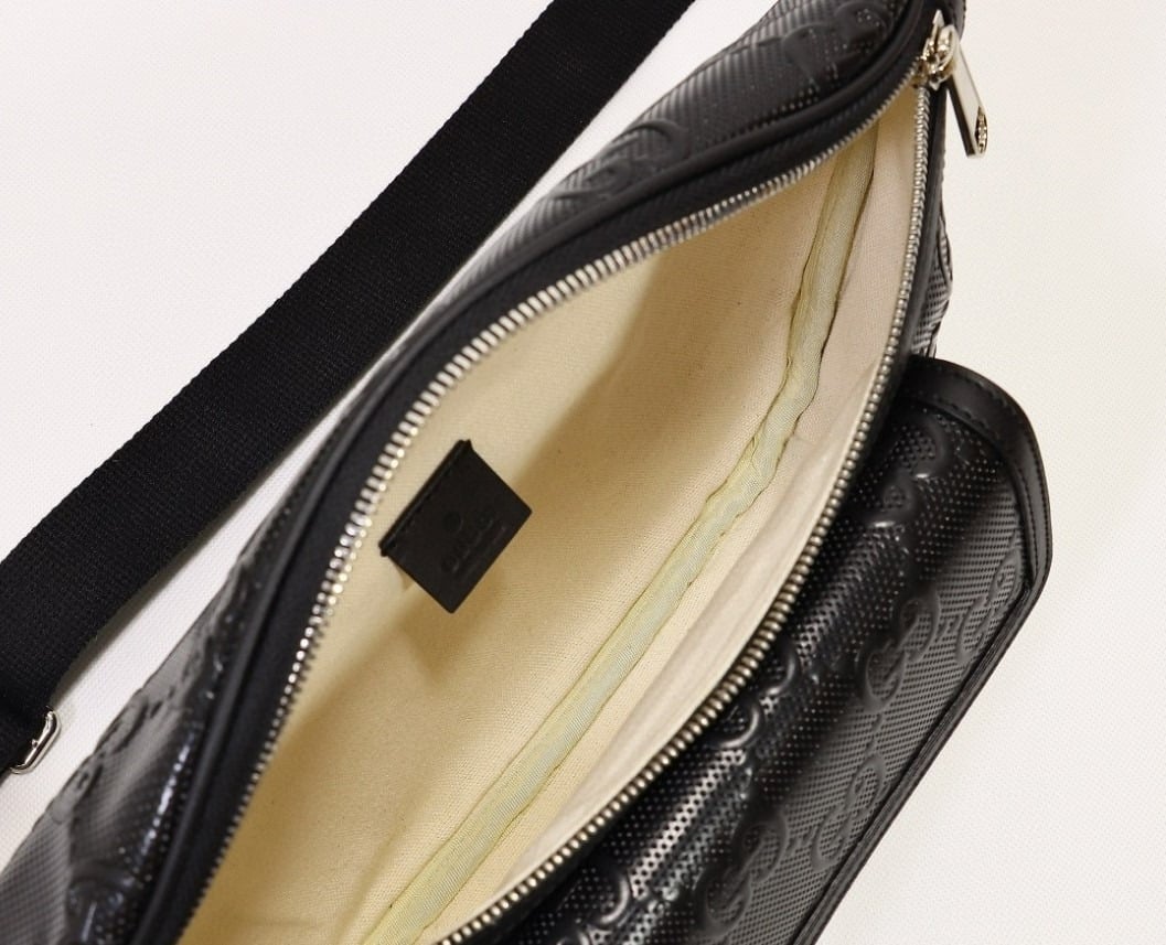 1:1 Replica Gucci Embossed Belt Bag Black For Men 11in/28cm 645093 1W3CN 1000 - Image 2