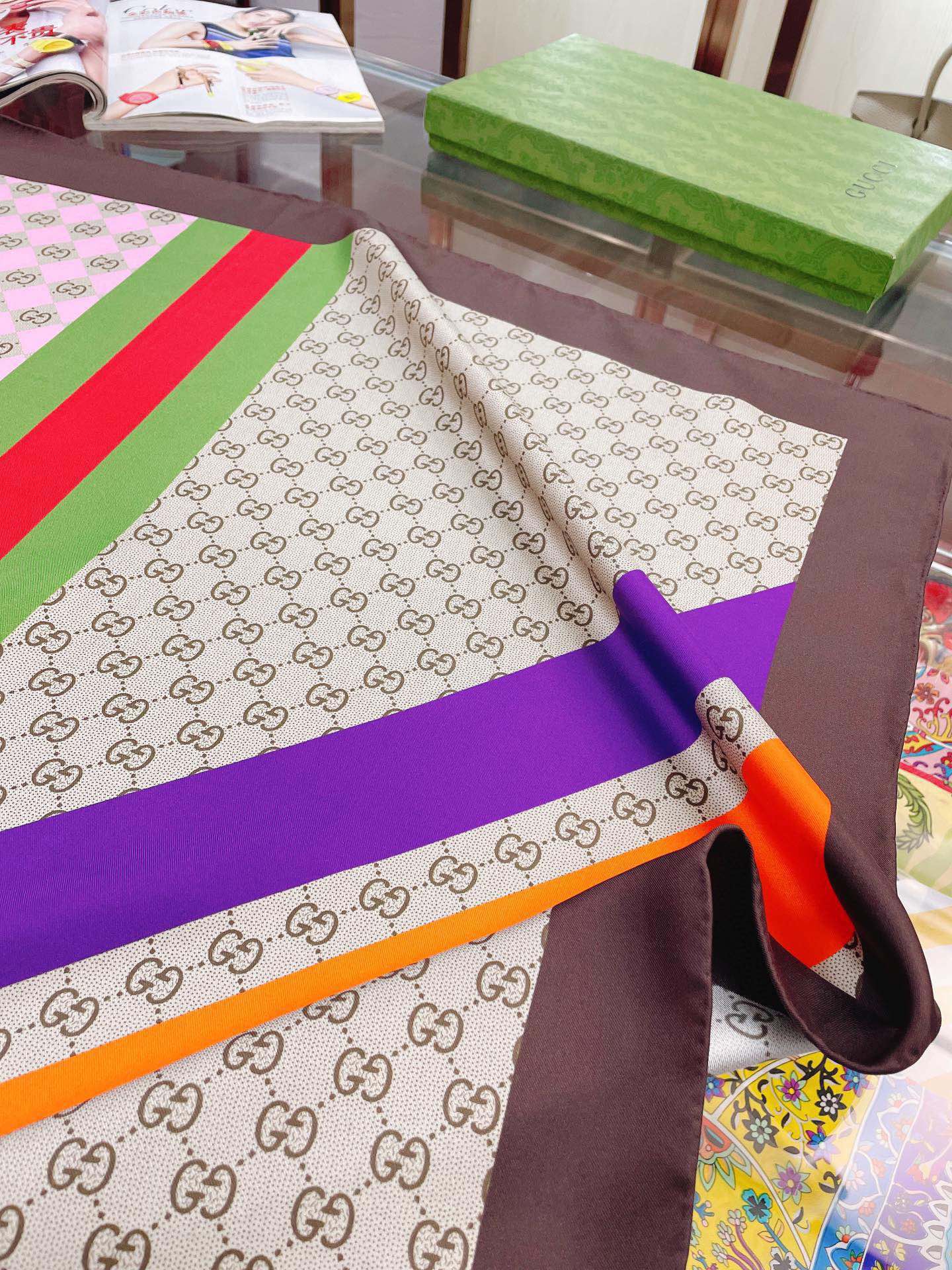 Gucci Geometric GG Print Twill Beige and Dark Green Scarf 90cm/35in 682469 3G001 9766 - Image 7