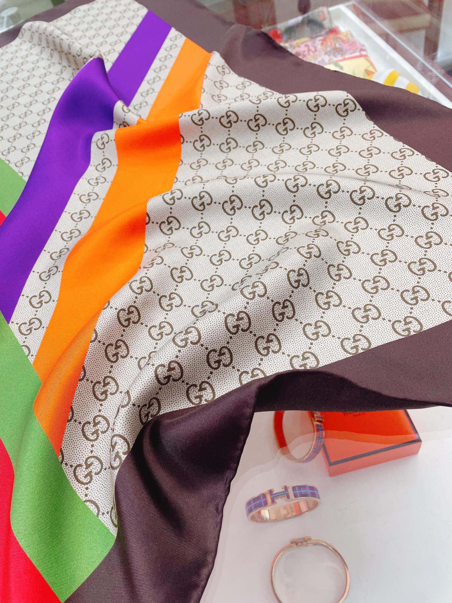 Gucci Geometric GG Print Twill Beige and Dark Green Scarf 90cm/35in 682469 3G001 9766 - Image 4