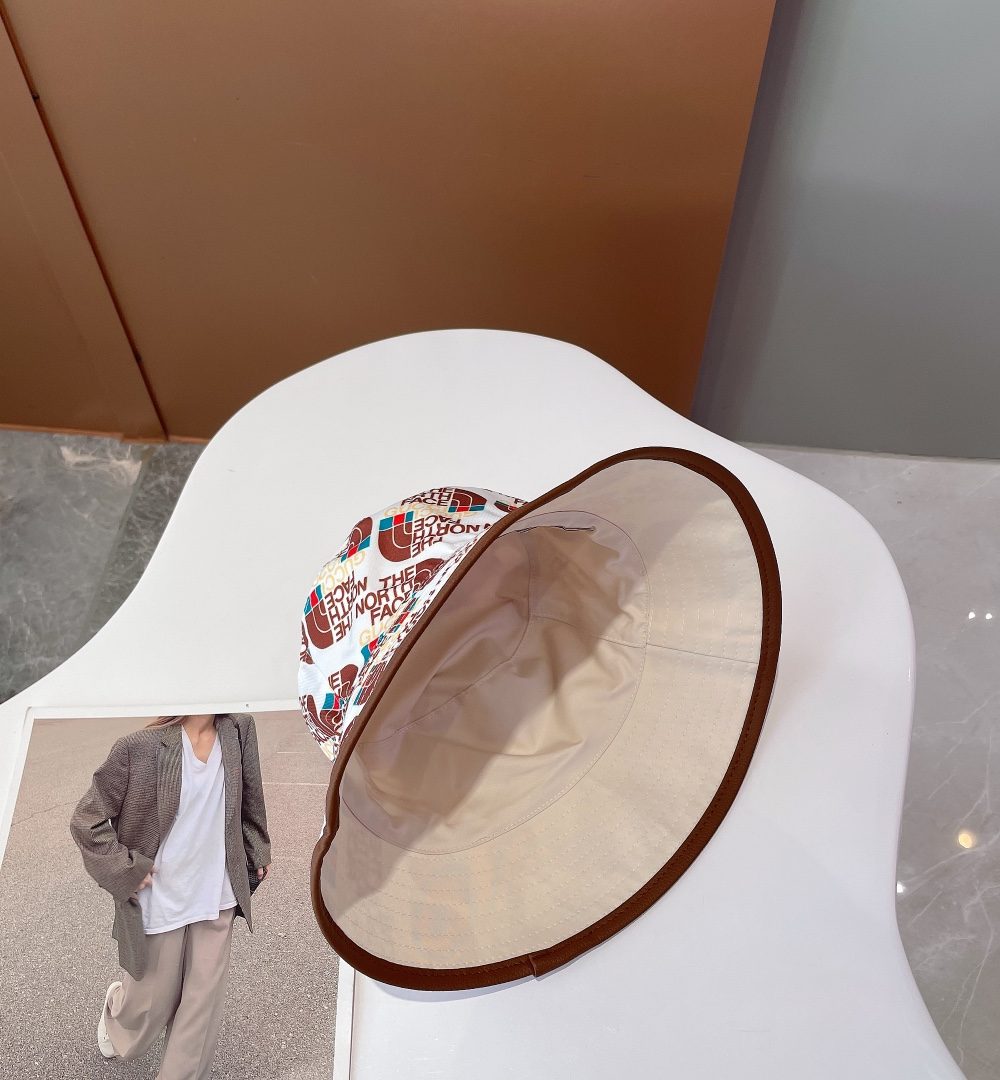 Gucci GG Bucket Hat White GG Hat