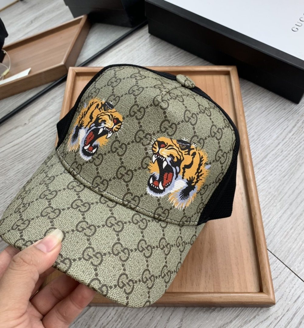 Gucci GG Canvas Baseball Cap Beige