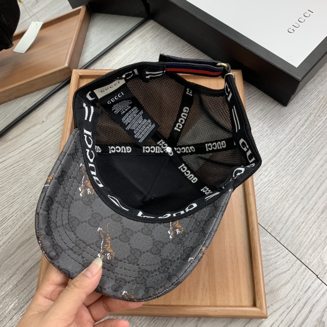 Gucci GG Canvas Baseball Cap Black - Image 2