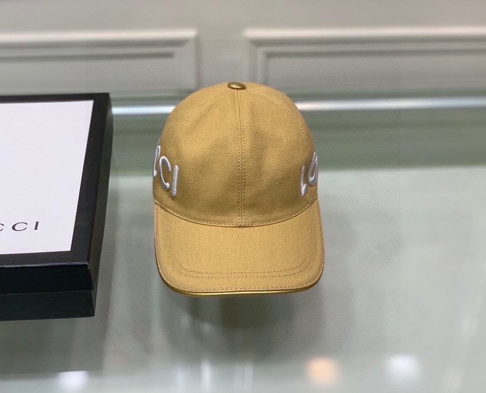 Gucci GG Canvas Baseball Cap In Beige