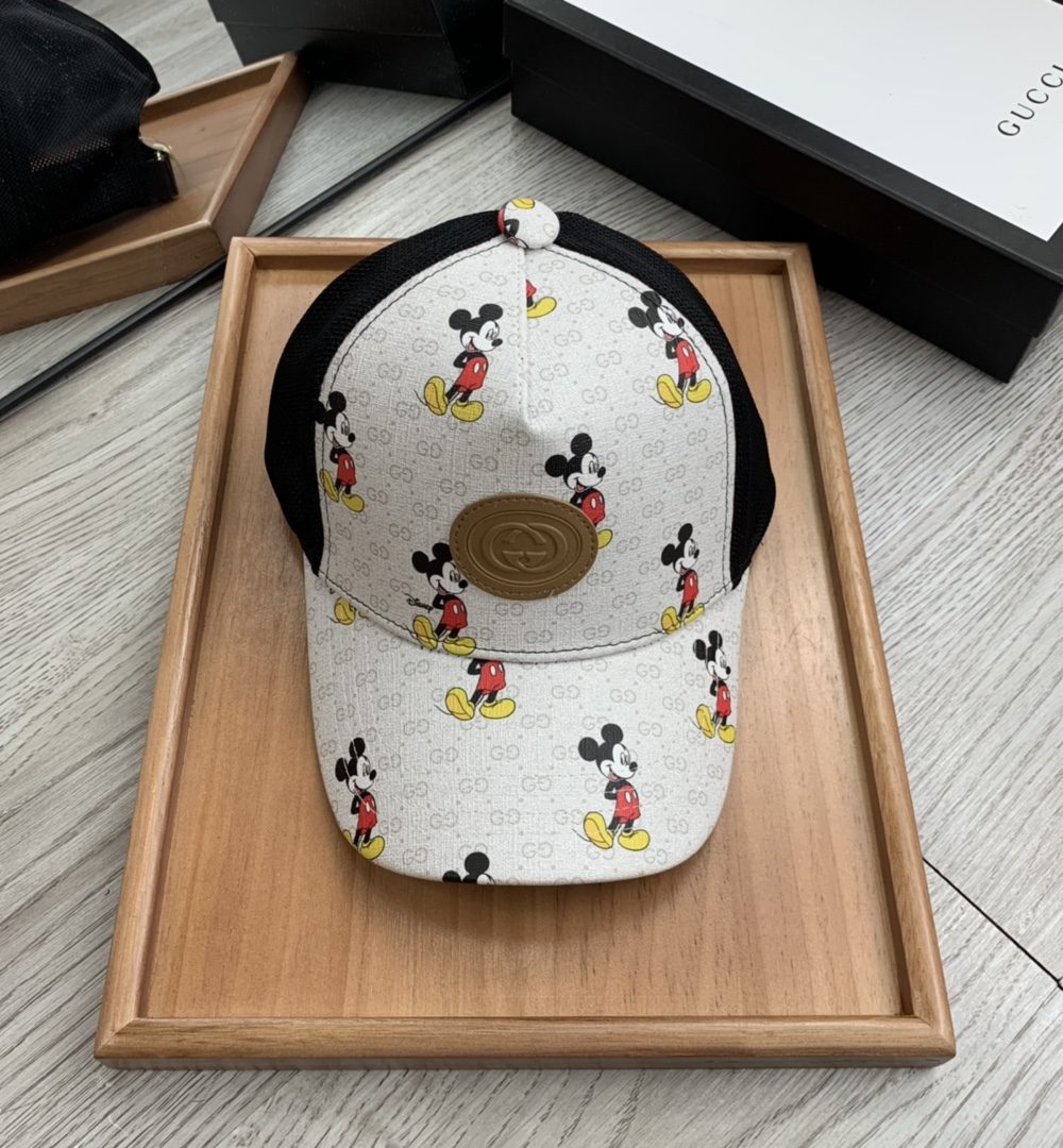 Gucci GG Canvas Baseball Cap White