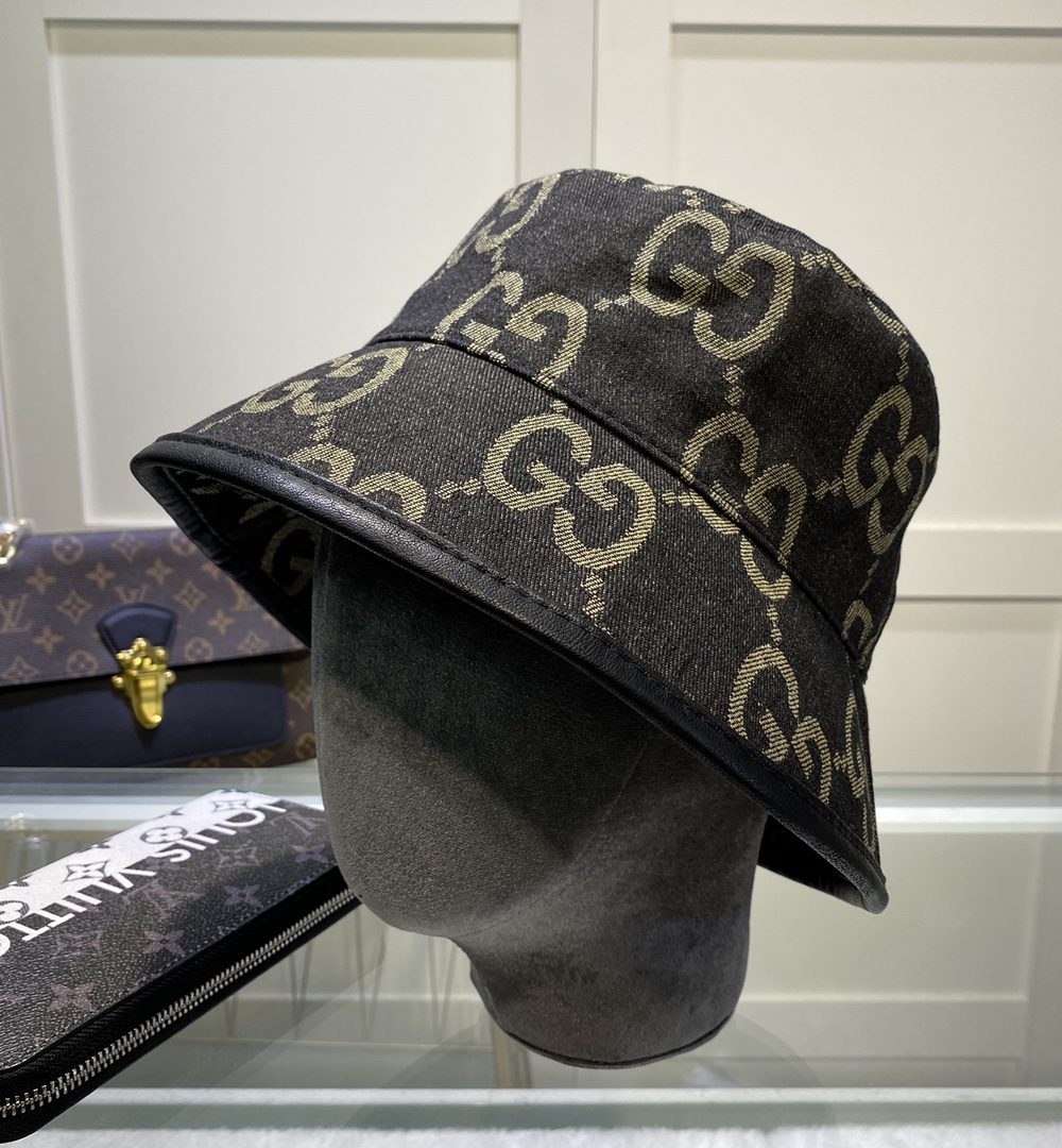 Gucci GG Canvas Bucket Hat Black