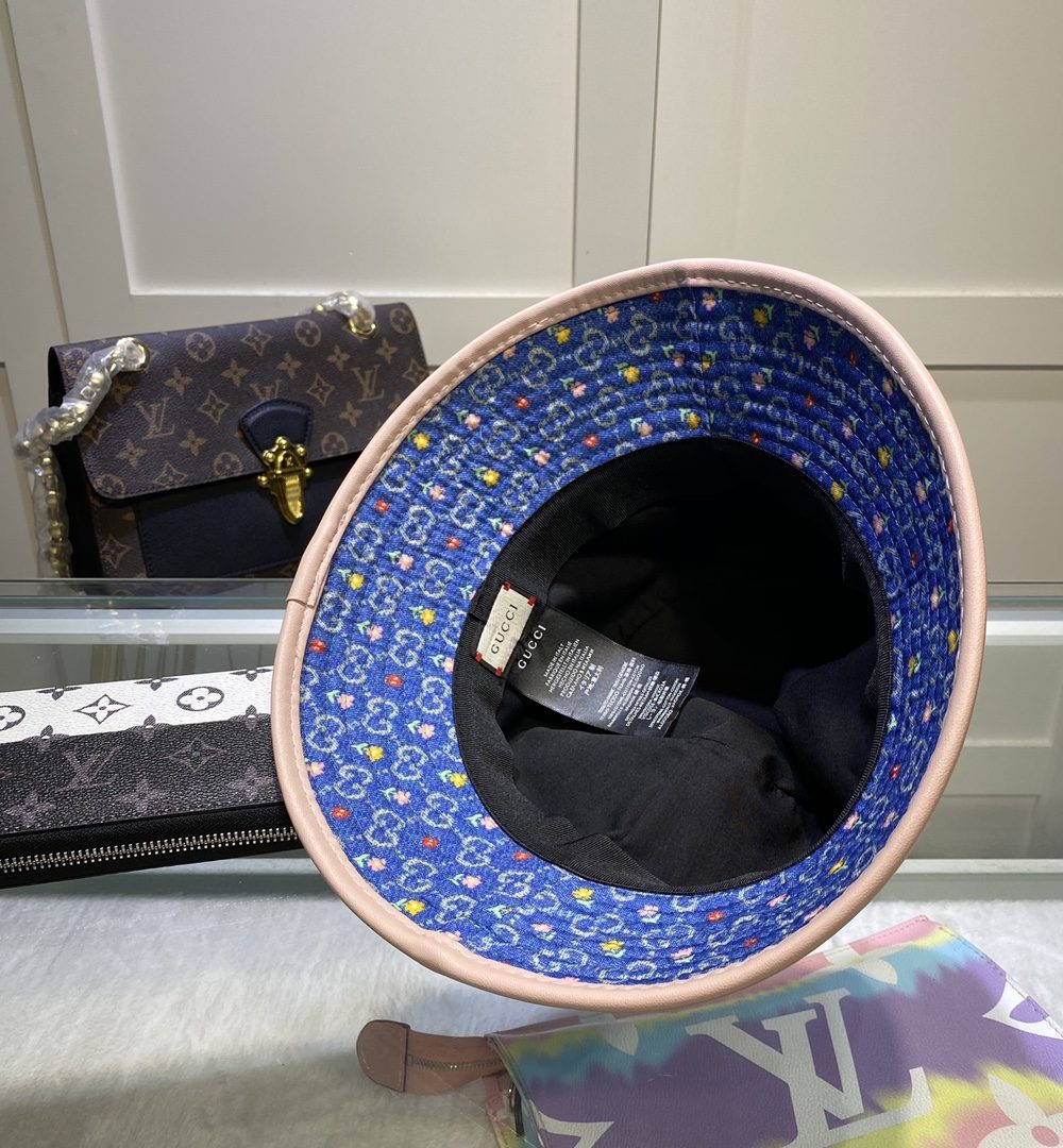 Gucci GG Canvas Bucket Hat Blue