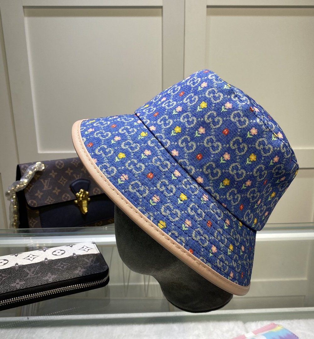 Gucci GG Canvas Bucket Hat Blue