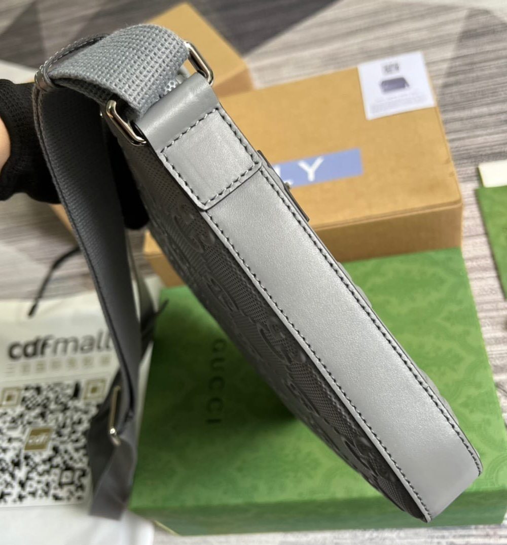 1:1 Replica Gucci GG Embossed Bag Grey GG Embossed  For Men 10.2in/26cm GG 406410 1W3CN 1275