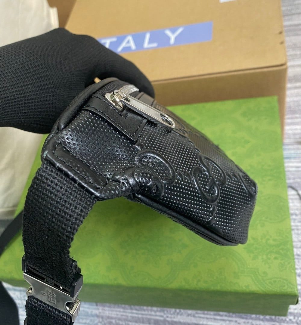 1:1 Replica Gucci GG Embossed Belt Bag Black GG Embossed For Men  9.1in/23cm GG 658582 1W3CN 1000