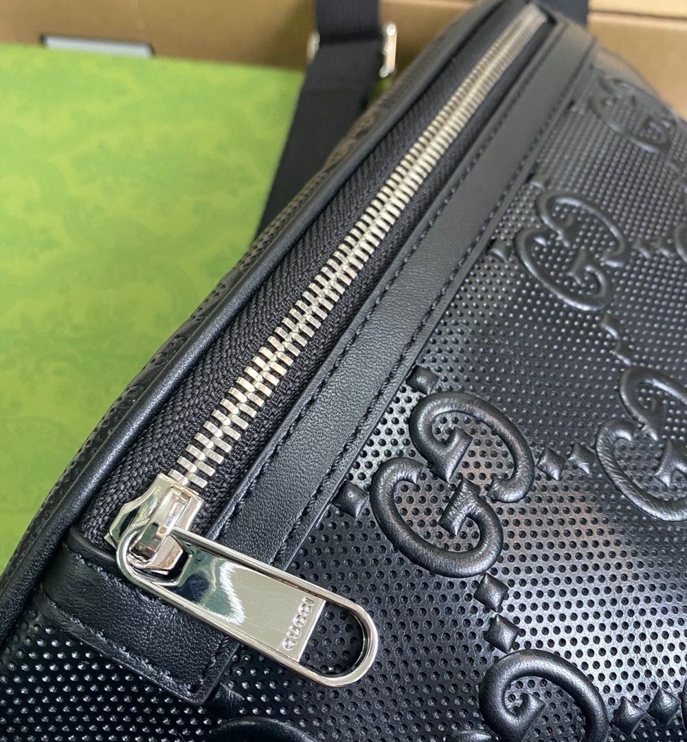 1:1 Replica Gucci GG Embossed Belt Bag Black GG Embossed For Men  9.1in/23cm GG 658582 1W3CN 1000