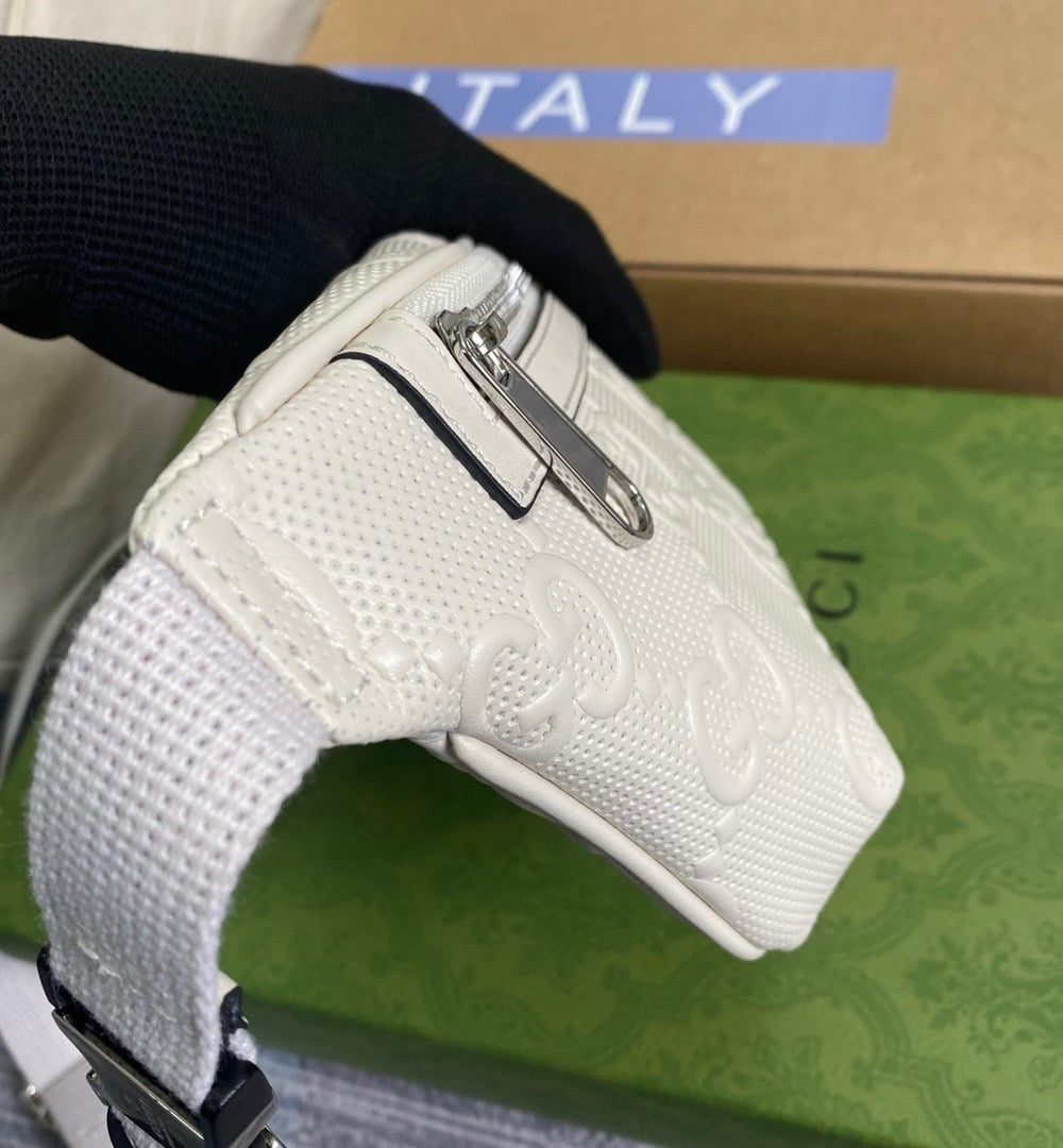 1:1 Replica Gucci GG Embossed Belt Bag White GG Embossed For Men  9.1in/23cm GG 658582 1W3CN 9022